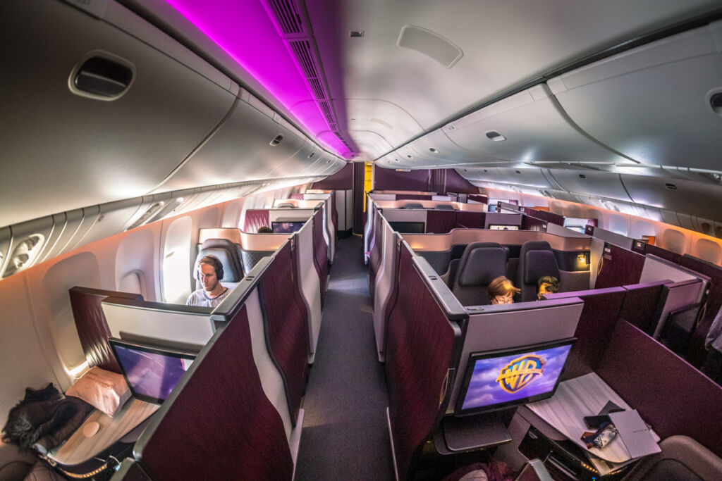 Boeing 777-300ER - Qatar BUSINESS CLASS Amsterdam To Doha