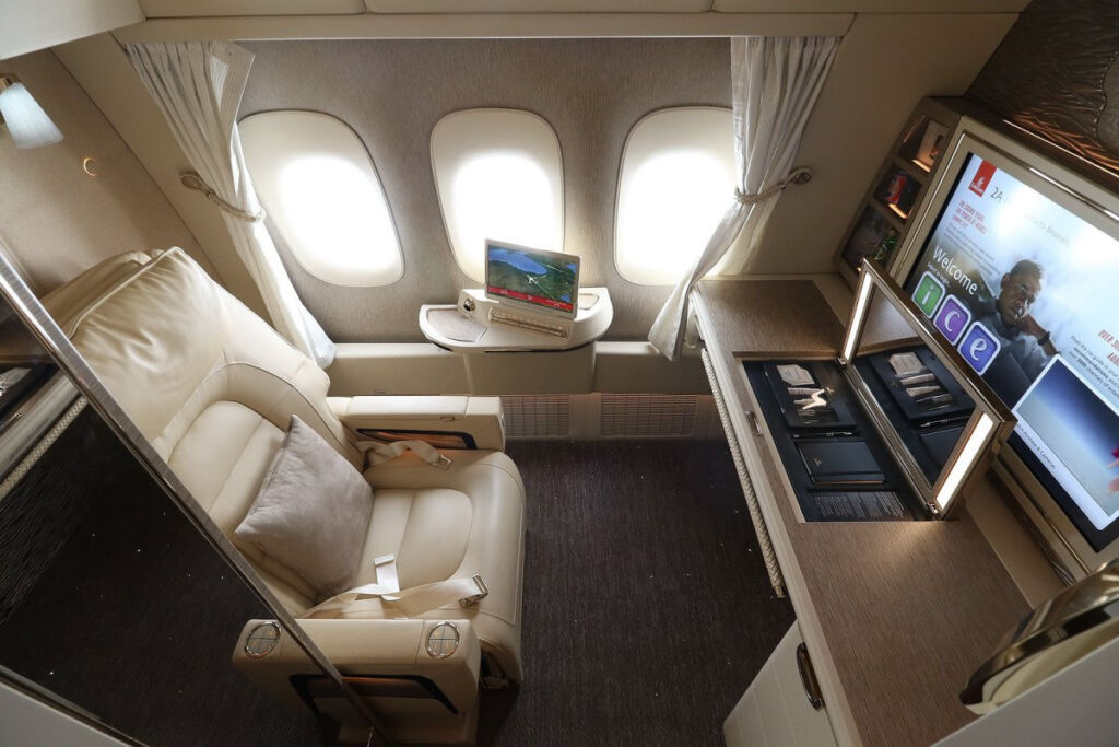 Emirates B777 Business Class