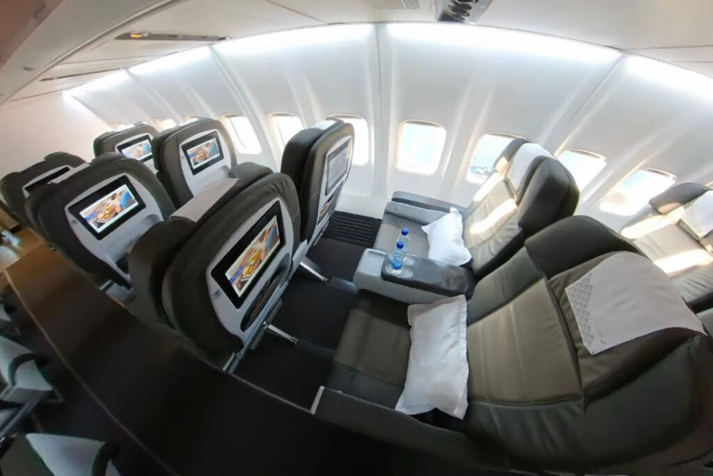 icelandair 757 business class