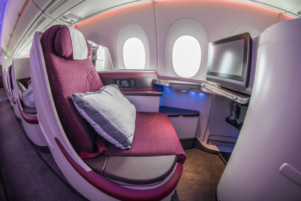 business class in qatar airways